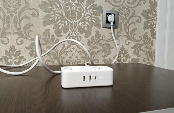 Обзор Ugreen DigiNest Life 30W: универсальный удлинитель на две розетки с USB-A и USB-C