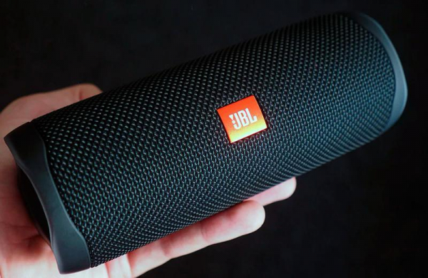 Обзор JBL Flip 5: обновлённая портативная Bluetooth-колонка без излишеств