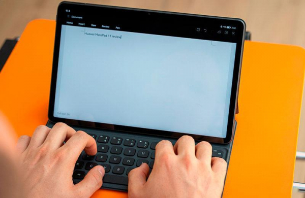 Обзор Huawei MatePad 11: удобный планшет для работы на HarmonyOS