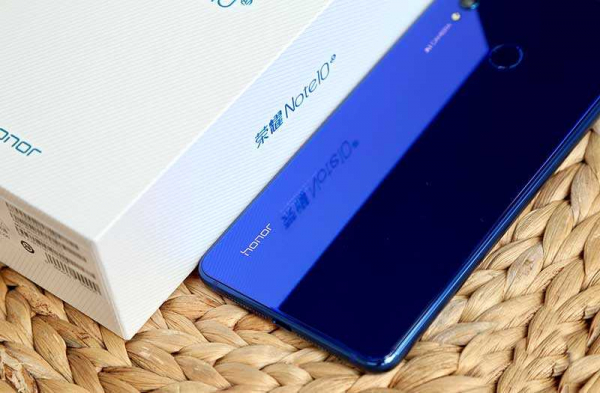 Обзор Honor Note 10: мощный фаблет с жидкостным охлаждением и 2K экраном