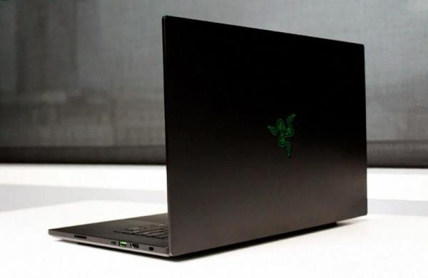 Обзор Razer Blade 15 (2022): дорогого ноутбука для HDR-игр со старыми проблемами