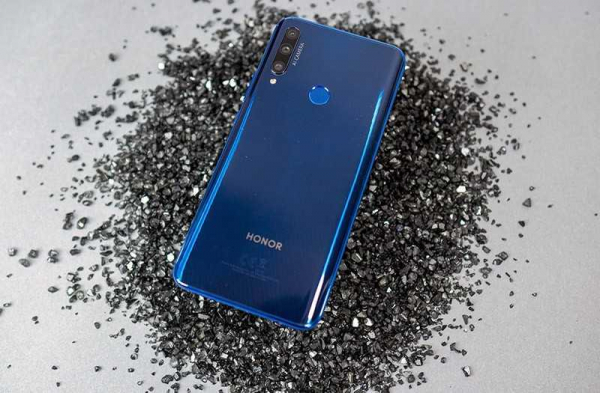 Обзор Honor 9X: роскошный вид и знакомые компоненты