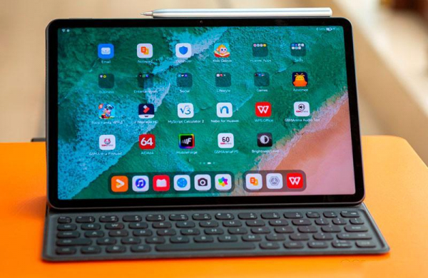 Обзор Huawei MatePad 11: удобный планшет для работы на HarmonyOS