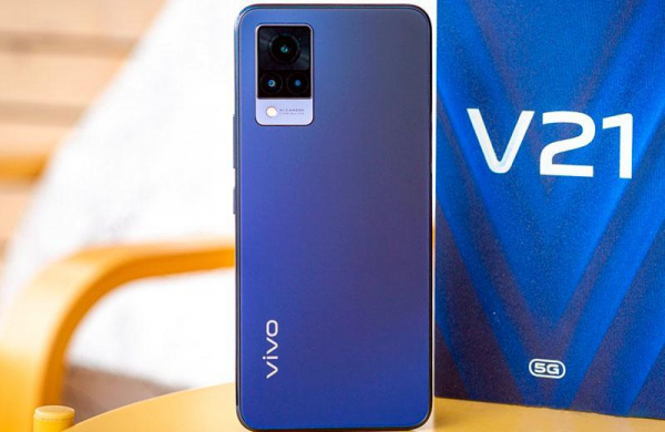 Обзор Vivo V21 5G: среднего смартфона для любителей селфи и Instagram