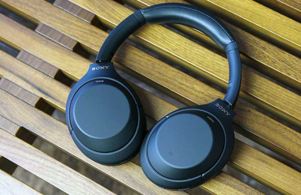 Обзор Sony WH-1000XM4: лучшие наушники стали ещё лучше