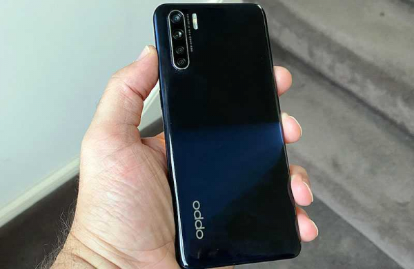 Обзор Oppo A91: необычайно красивый середнячок