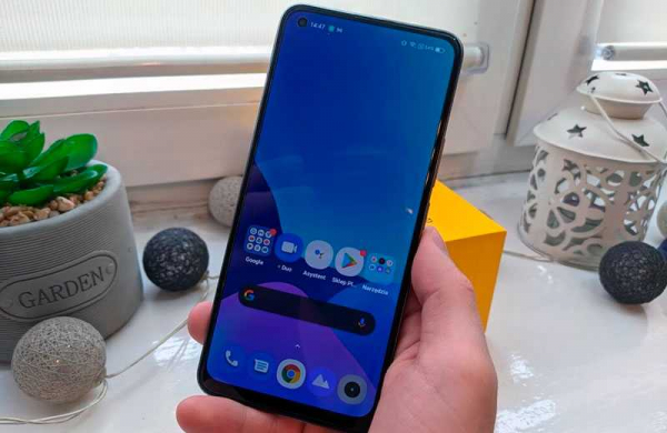 Обзор смартфона Realme 8 не только с обновлённым дисплеем и камерой