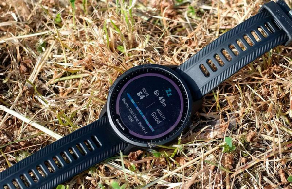 Обзор Garmin Forerunner 955: умные часы для людей без кризиса среднего возраста