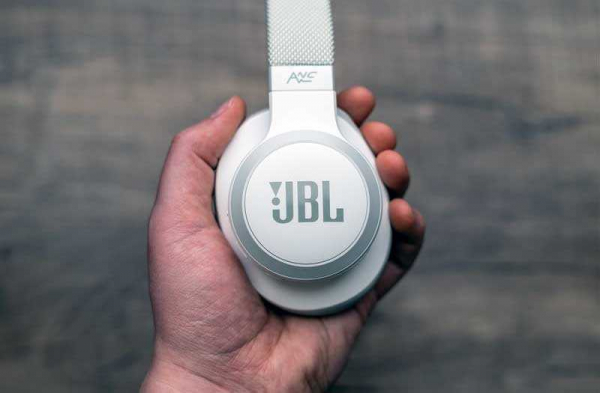 Обзор JBL Live 650BTNC: прекрасный компаньон для ежедневной музыки