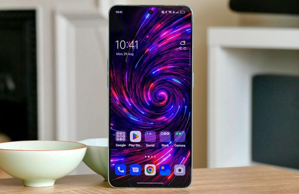 Обзор Oppo Reno 8 Pro: стильного смартфона с флагманскими задатками