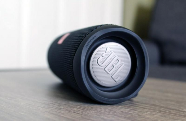 Обзор JBL Flip 5: обновлённая портативная Bluetooth-колонка без излишеств