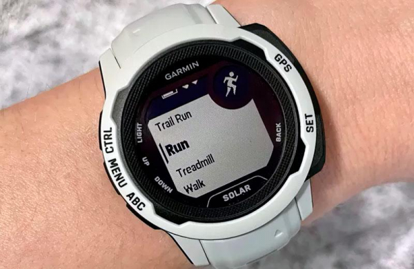 Обзор Garmin Instinct 2 (2s): прочных смарт-часов для любителей приключений