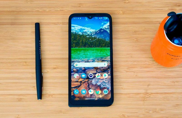 Обзор Motorola Defy (2021): возвращение защищённого смартфона